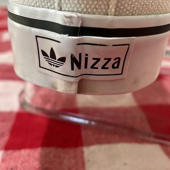 Adidas Nizza RF Hi Classic B-ball shoes in white canvas. Men 13. Excellent cond. - Picture 10 of 15